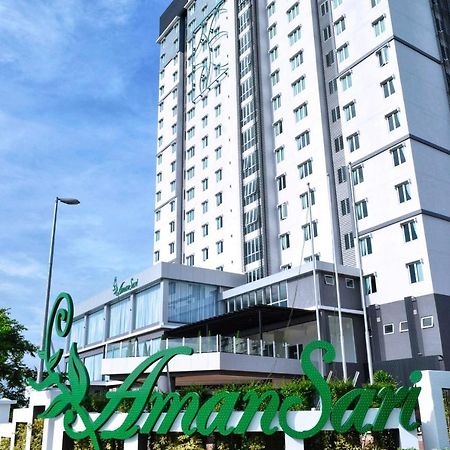 Amansari Hotel Nusajaya Exterior foto