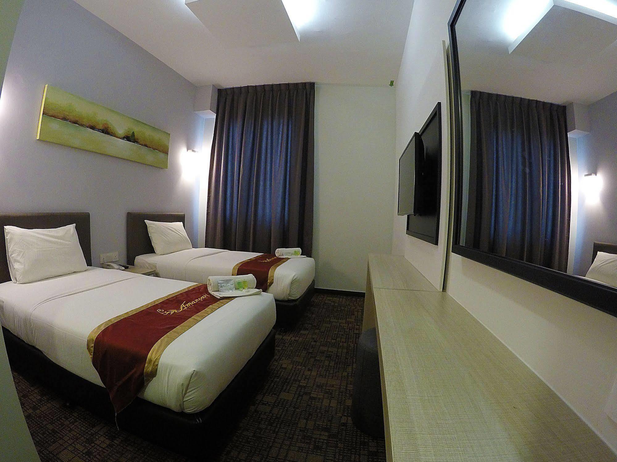 Amansari Hotel Nusajaya Exterior foto
